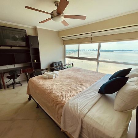 Suite Frente Al Rio En Puerto Santa Ana Riverfront Гуаякиль Экстерьер фото