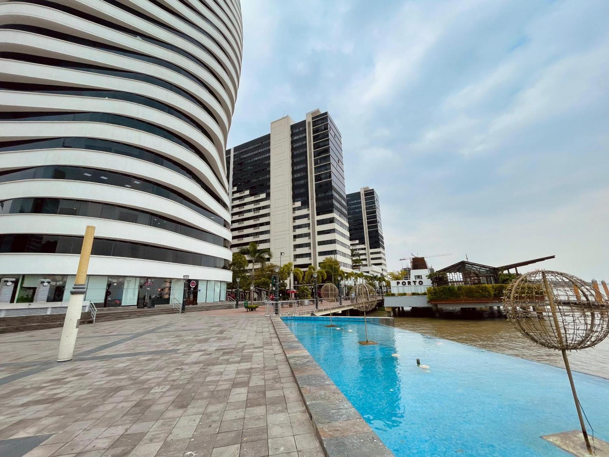 Suite Frente Al Rio En Puerto Santa Ana Riverfront Гуаякиль Экстерьер фото