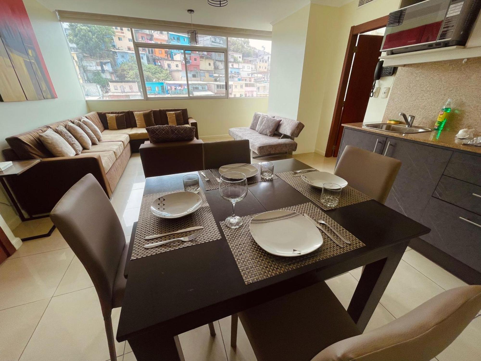 Suite Frente Al Rio En Puerto Santa Ana Riverfront Гуаякиль Номер фото