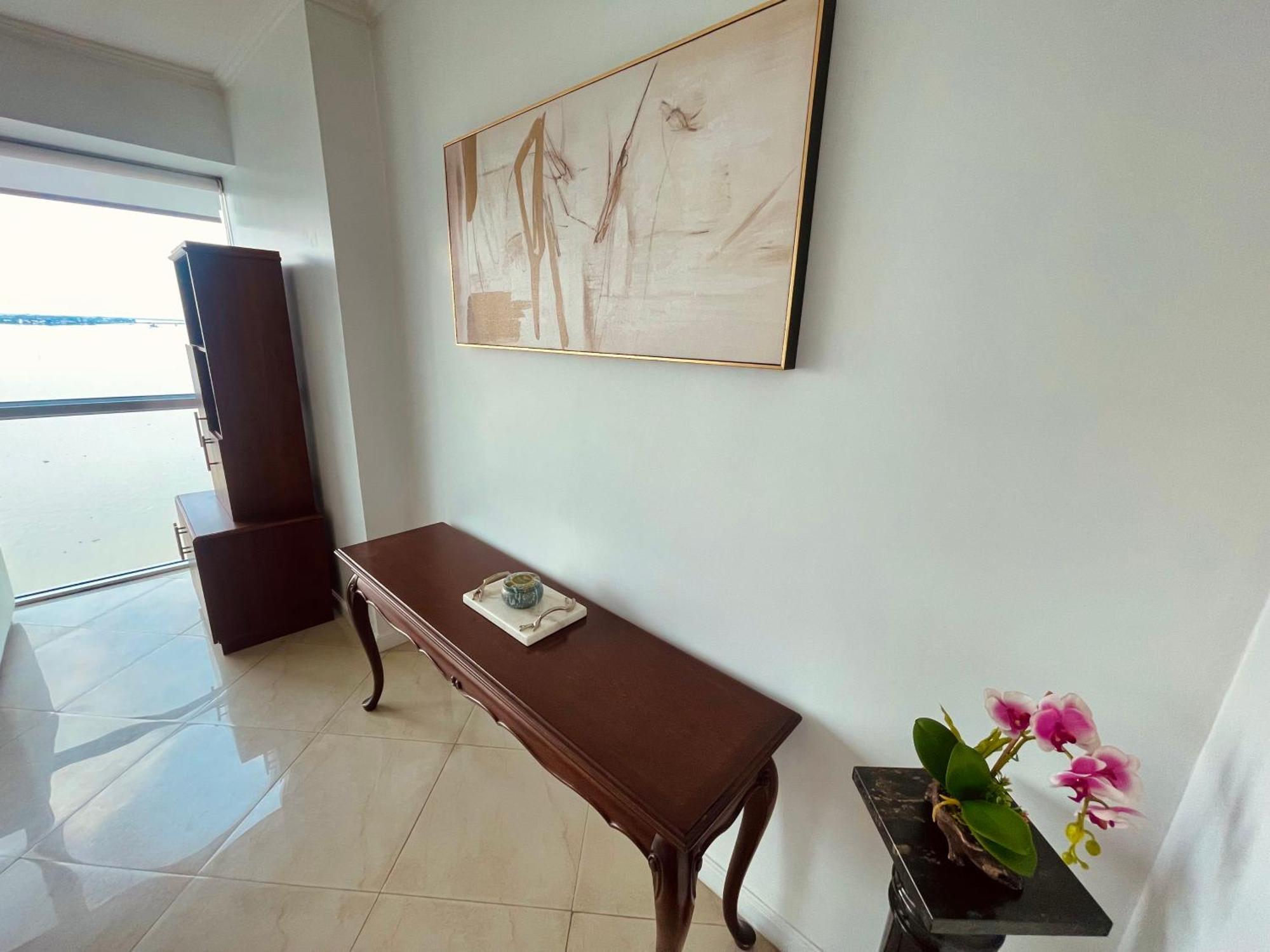Suite Frente Al Rio En Puerto Santa Ana Riverfront Гуаякиль Экстерьер фото